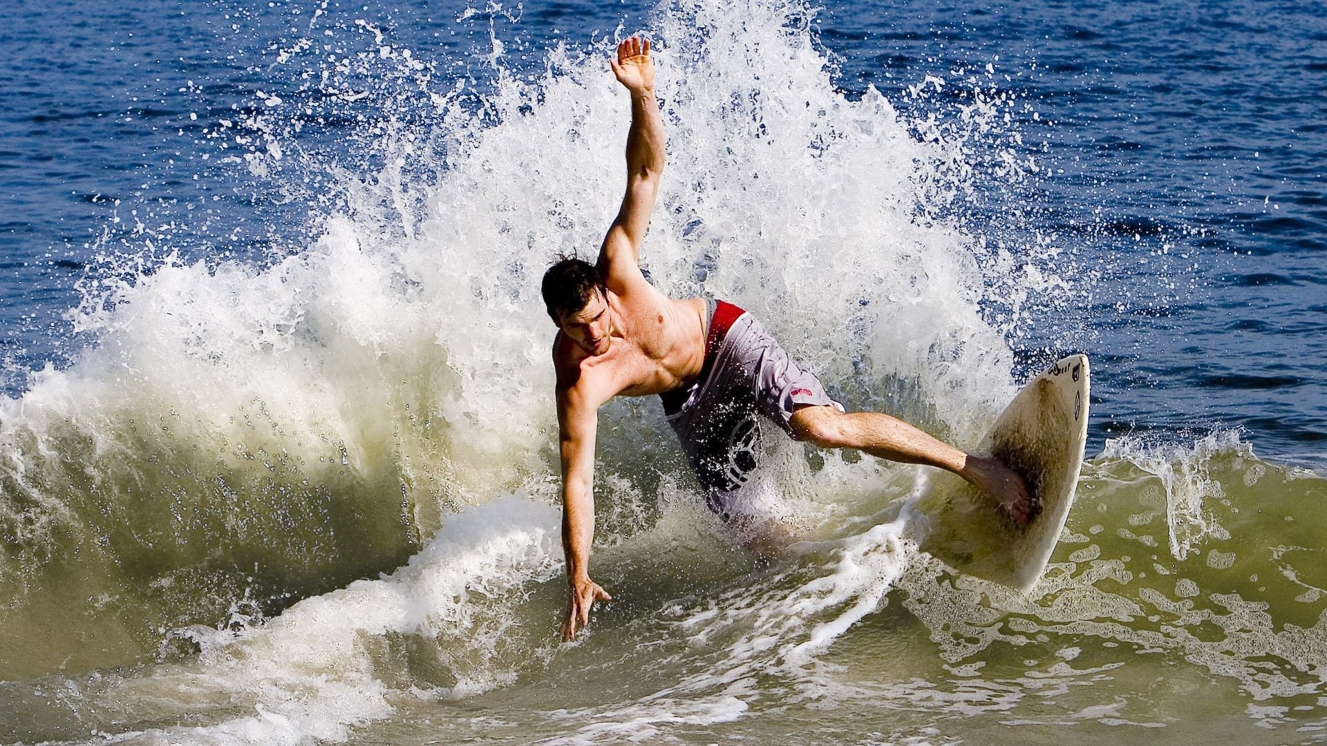 米切尔外线火力全开骑士攻势迅猛，米切尔强在哪